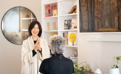 How female entrepenerus can show up for thier business